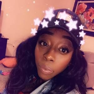 Meet your Posher, Kayla